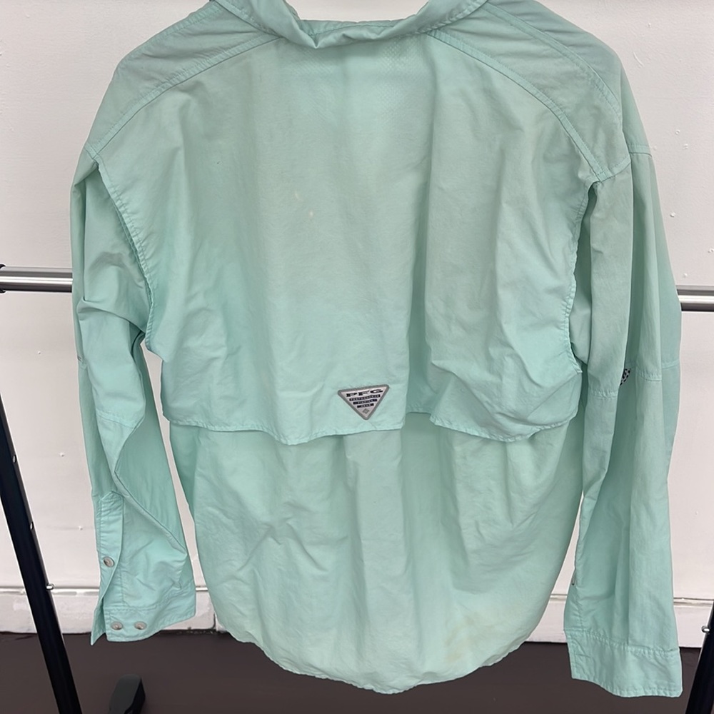 PFG button down - Picture 4 of 6